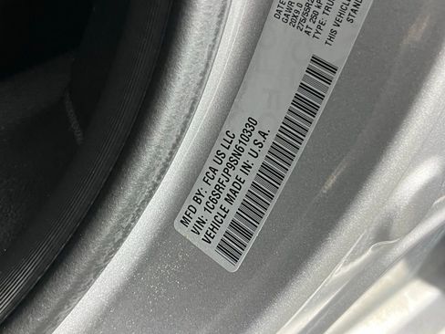 Certified 2025 RAM 1500 Laramie image 36