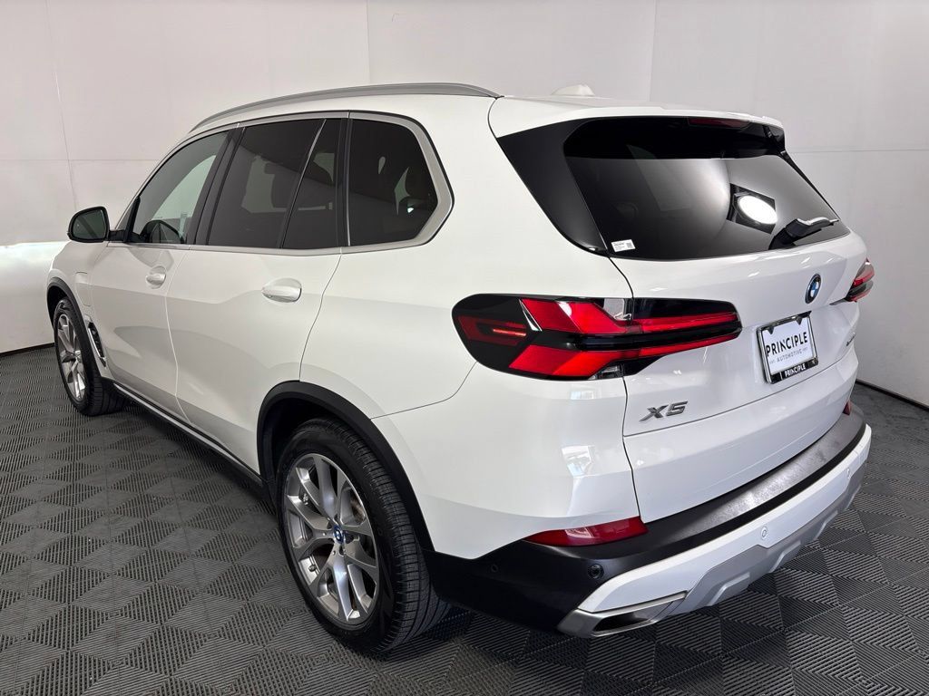 Certified 2024 BMW X5 xDrive50e w/ Climate Comfort Package AWD/4WD image 7