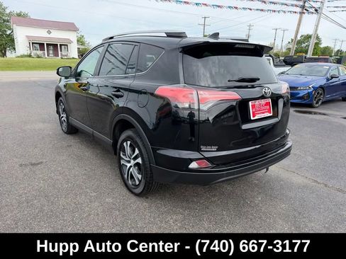 Used 2017 Toyota RAV4 LE AWD/4WD image 6
