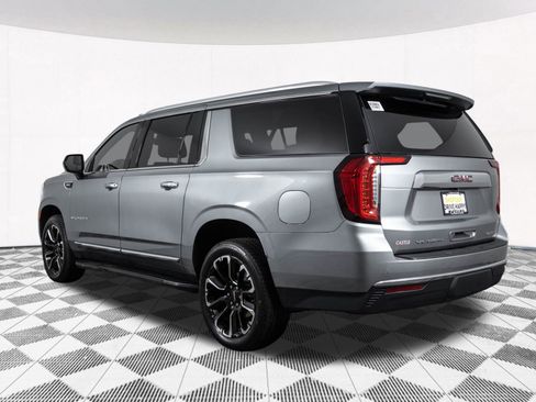 Used 2023 GMC Yukon XL SLT AWD/4WD image 16