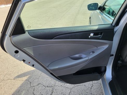 Used 2011 Hyundai Sonata SE w/ Navigation & Sunroof Pkg 4 image 24