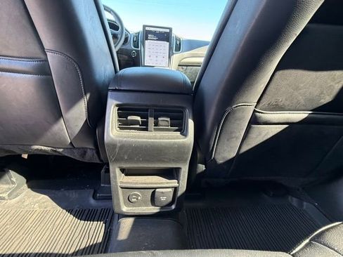 Used 2022 Ford Edge SEL w/ Convenience Package image 29