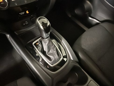 Used 2022 Nissan Rogue Sport S AWD/4WD image 25