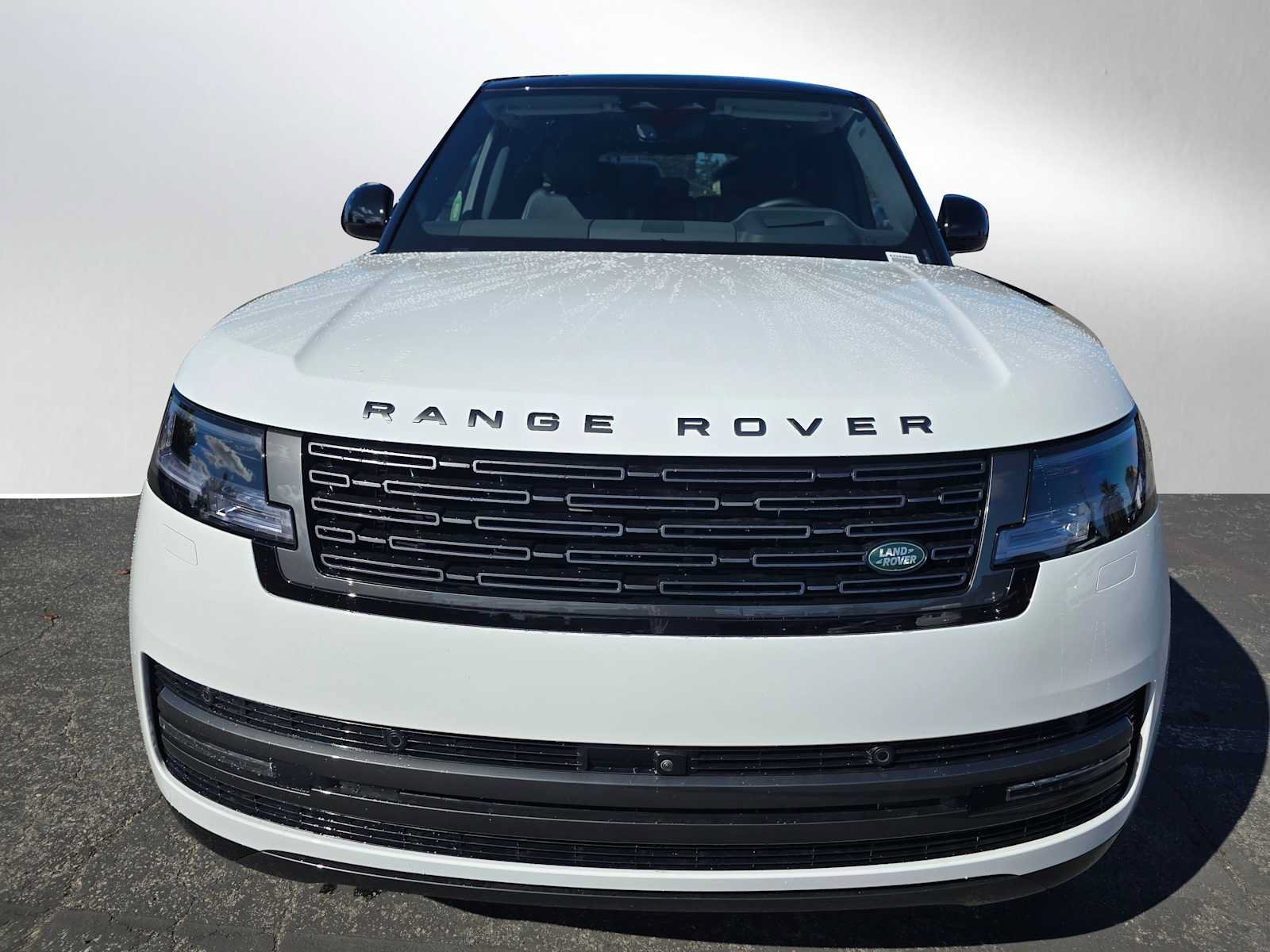 New 2025 Land Rover Range Rover Long Wheelbase SE AWD/4WD image 8