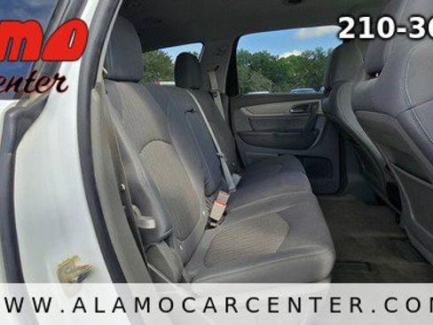 Used 2017 Chevrolet Traverse LS FWD image 18