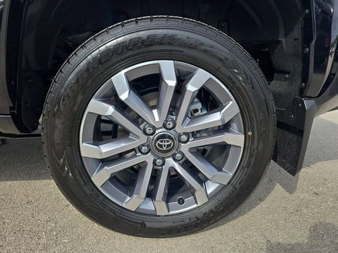 New 2025 Toyota 4Runner Limited image 34