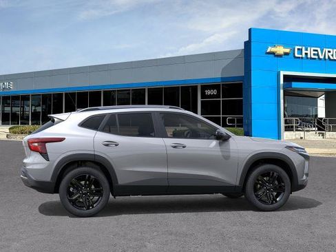 New 2026 Chevrolet Trax ACTIV w/ Sunroof Package FWD image 5