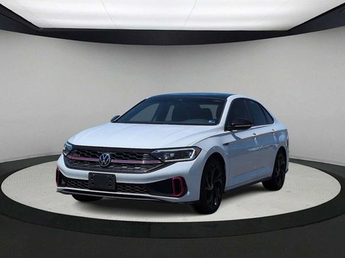 Used 2023 Volkswagen Jetta GLI Autobahn FWD image 4
