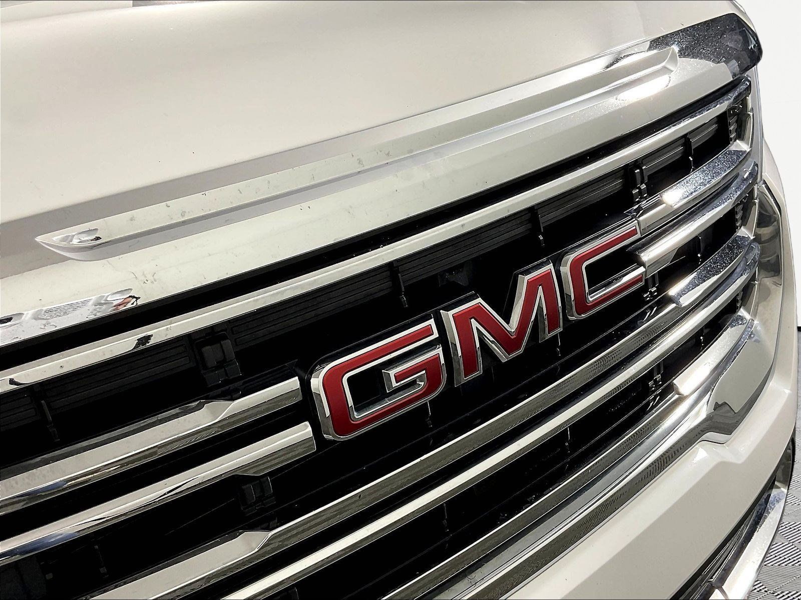 Used 2021 GMC Acadia SLE FWD image 33