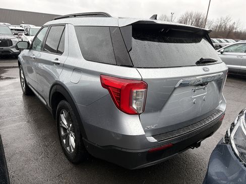 Used 2023 Ford Explorer XLT w/ Equipment Group 202A image 5