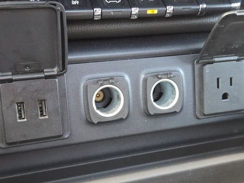 Used 2017 GMC Sierra 1500 Denali image 7