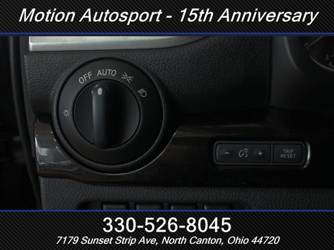 Used 2016 Nissan Titan SV image 15