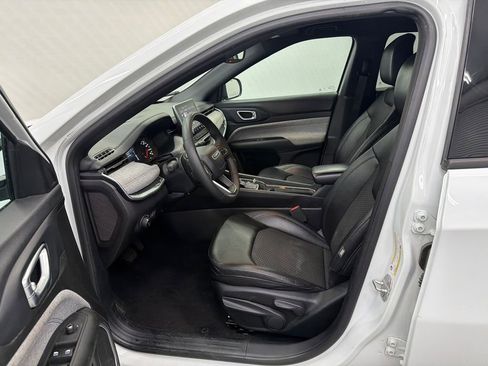 Used 2023 Toyota Corolla LE FWD image 38