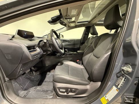 Used 2024 Toyota Prius XLE image 13