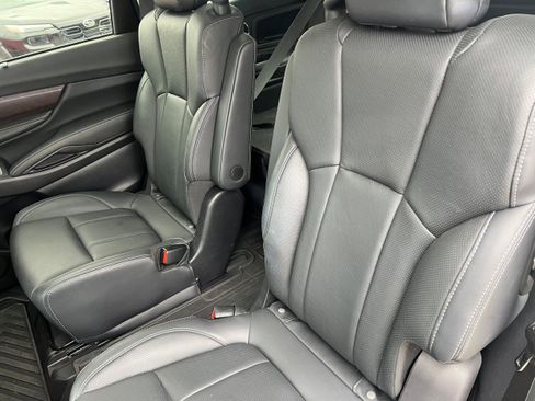 Used 2023 Subaru Ascent Touring image 14
