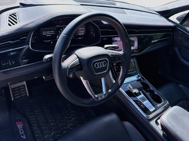 Used 2025 Audi SQ7 Prestige AWD/4WD image 27