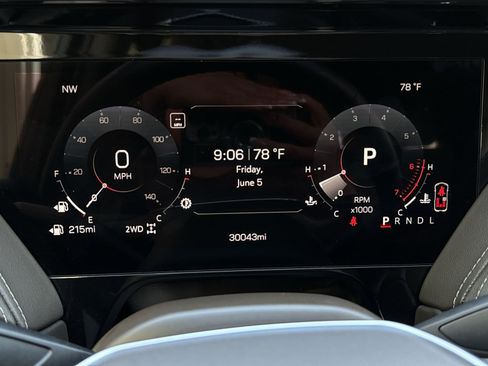 Used 2025 GMC Yukon Elevation AWD/4WD image 17