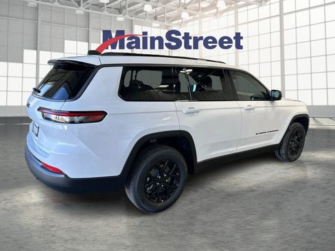 New 2026 Jeep Grand Cherokee L Laredo Altitude image 5