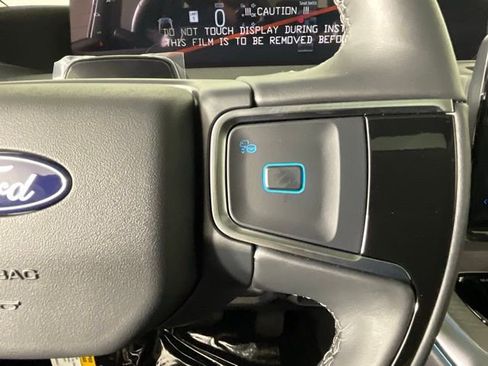 New 2025 Ford Expedition Max Platinum w/ Driver's Package image 26