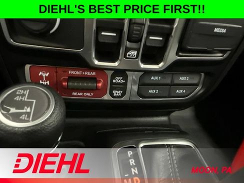 New 2026 Jeep Gladiator Rubicon w/ Steel Power Dome Hood Package AWD/4WD image 29