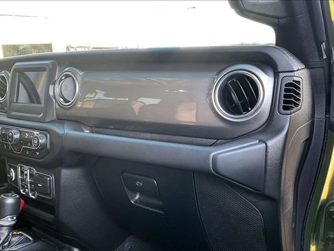 Used 2021 Jeep Wrangler Unlimited Sahara AWD/4WD image 18