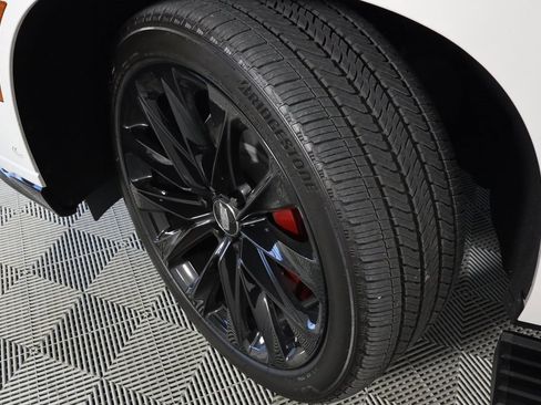 Used 2025 Cadillac Escalade V w/ LPO, ONYX Package image 48