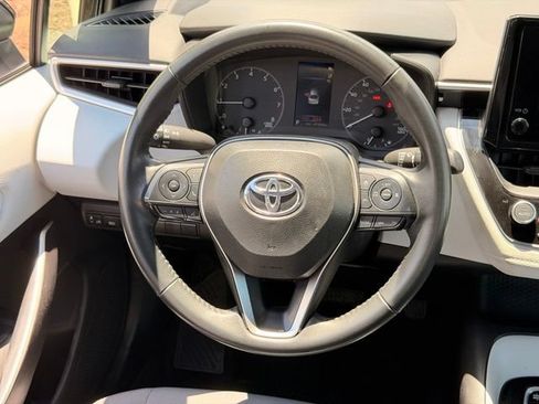 Used 2025 Toyota Corolla SE FWD image 16