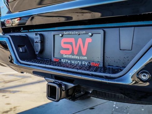 New 2026 GMC Canyon Elevation w/ Convenience Package RWD image 70