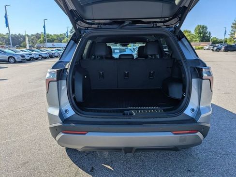 New 2026 Chevrolet Equinox LT w/ Convenience Package II FWD image 31