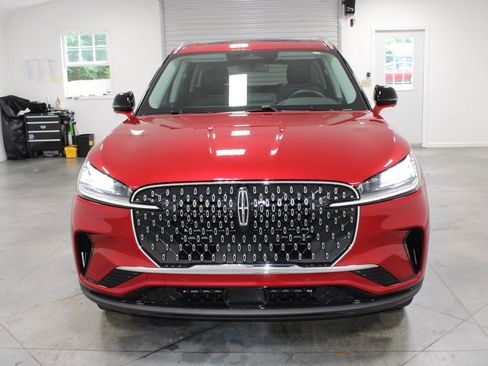 New 2026 Lincoln Aviator 2WD image 2