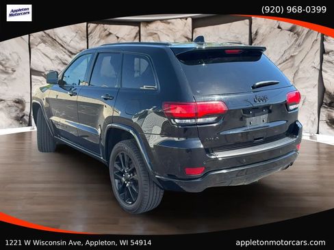 Used 2019 Jeep Grand Cherokee Altitude AWD/4WD image 5