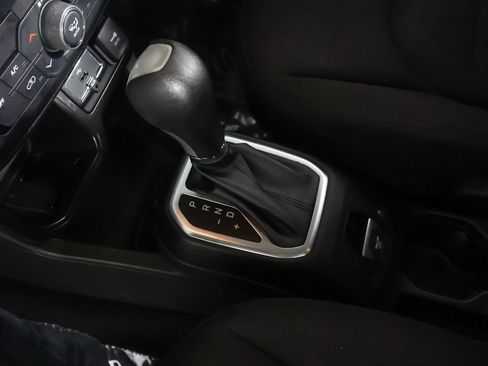 Used 2021 Jeep Renegade Latitude w/ Convenience Group FWD image 46