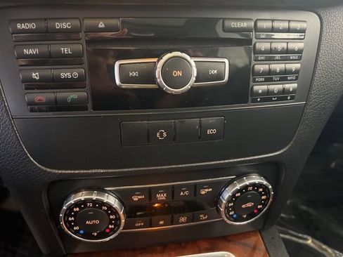 Used 2015 Mercedes-Benz GLK 350 4MATIC image 28