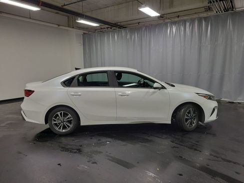 Used 2024 Kia Forte LXS image 9