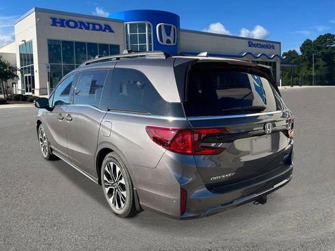 New 2026 Honda Odyssey Elite image 3