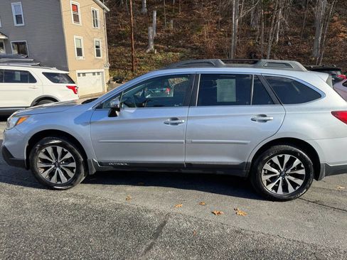 Used 2017 Subaru Outback 2.5i Limited image 6