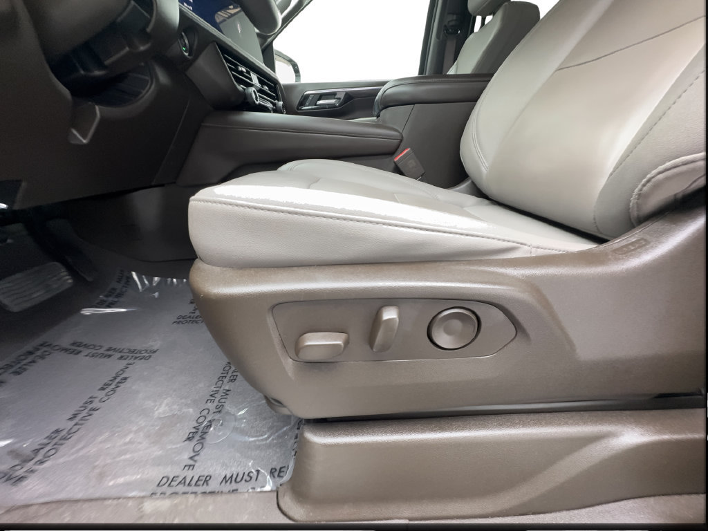 Used 2025 Chevrolet Tahoe LT RWD image 23
