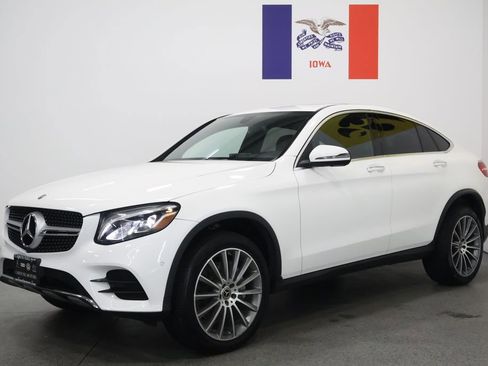 Used 2019 Mercedes-Benz GLC 300 4MATIC Coupe image 8