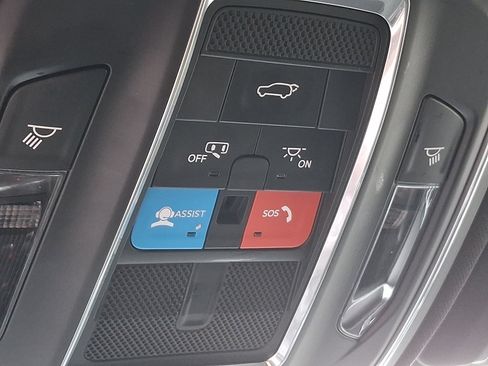 Certified 2025 Jeep Grand Cherokee Altitude AWD/4WD image 24