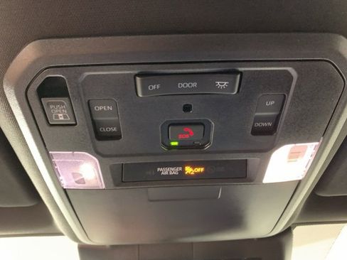 Used 2025 Toyota Tacoma TRD Pro image 16