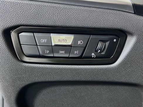 New 2025 BMW 330i xDrive Sedan w/ Convenience Package image 10