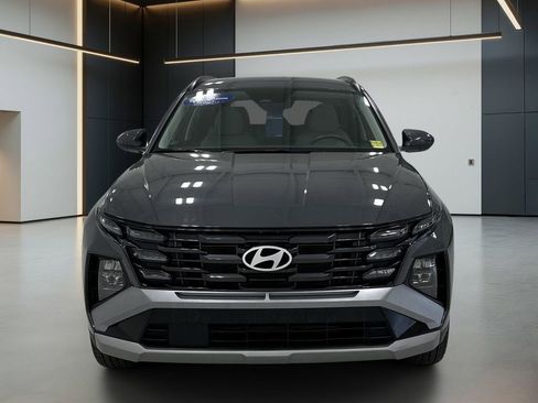 Certified 2025 Hyundai Tucson SEL AWD/4WD image 4