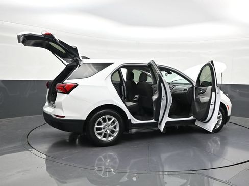 Used 2024 Chevrolet Equinox LS w/ Driver Confidence II Package FWD image 36
