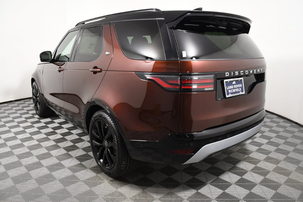 Certified 2026 Land Rover Discovery Limited Edition AWD/4WD image 4