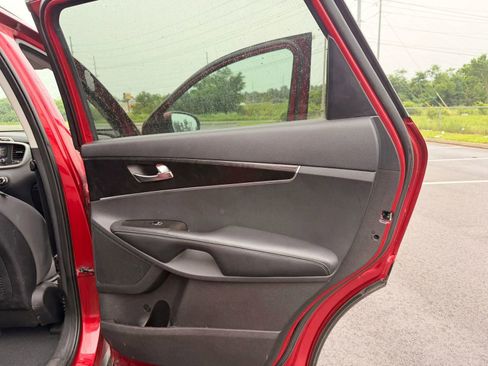 Used 2016 Kia Sorento FWD w/ LX Convenience Package image 12