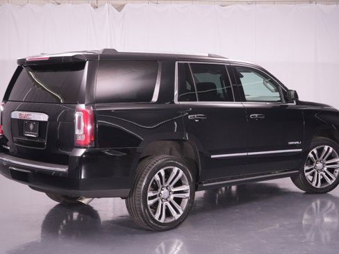 Used 2020 GMC Yukon Denali w/ Denali Premium Package image 15