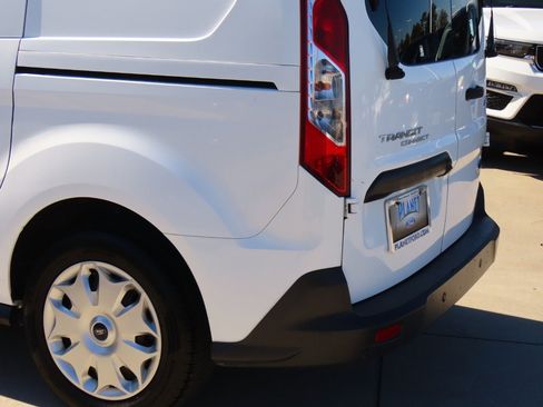Used 2018 Ford Transit Connect XLT image 15