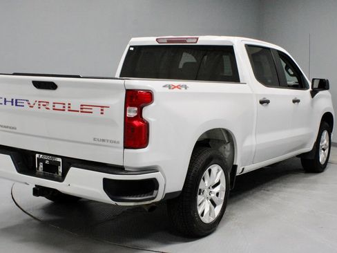 Used 2023 Chevrolet Silverado 1500 Custom AWD/4WD image 10