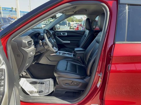 Certified 2020 Ford Explorer XLT w/ Equipment Group 202A image 11