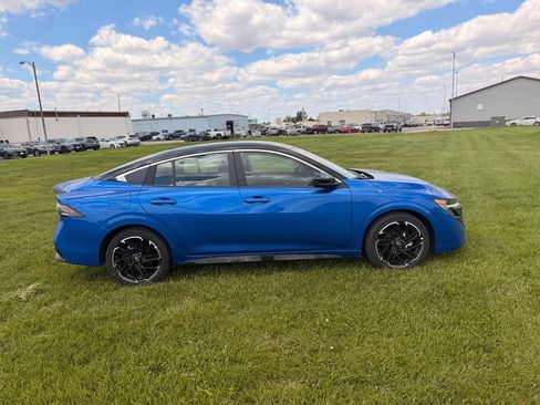 New 2026 Nissan Sentra SR w/ SR Premium Package FWD image 4